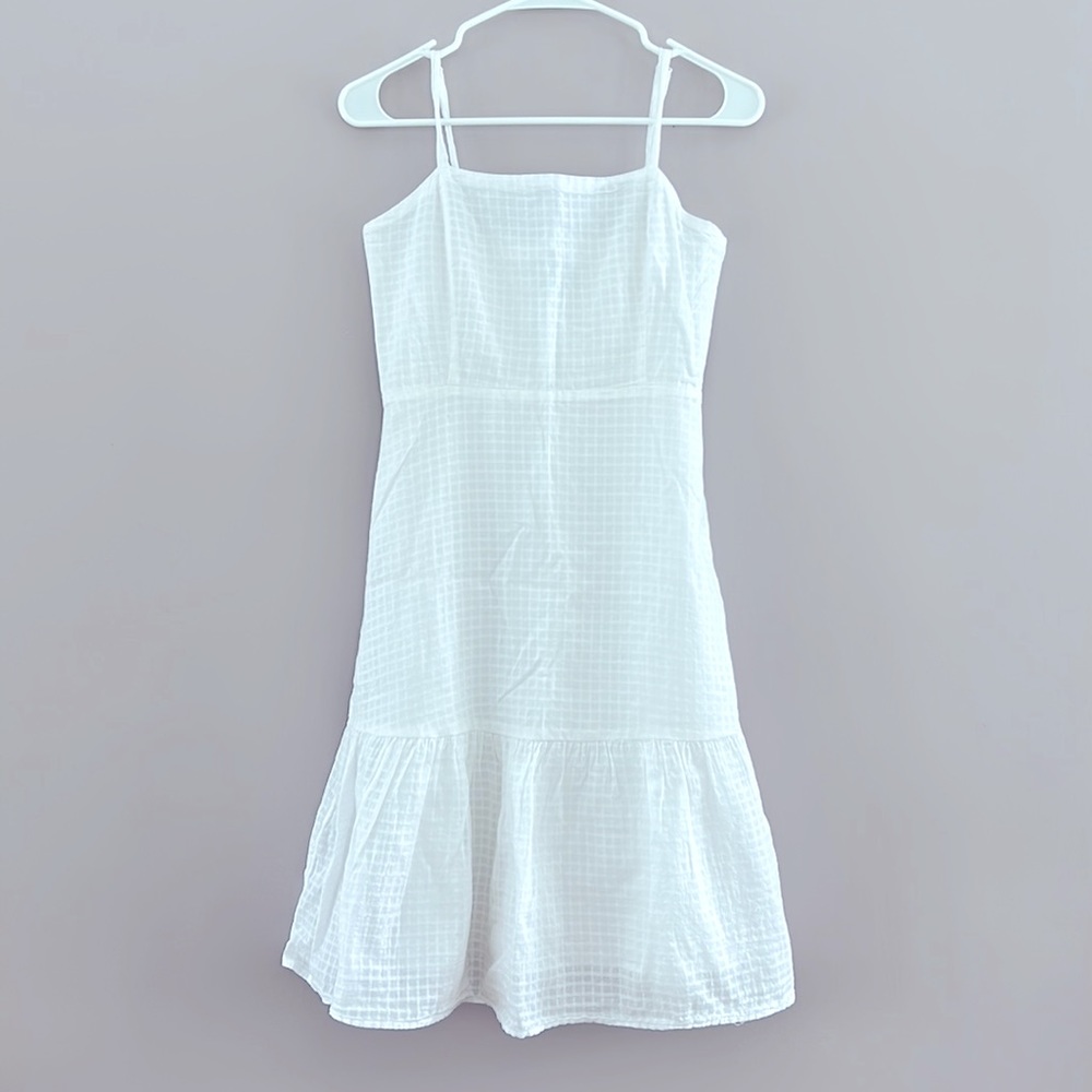 New above the knee length White sundress by Gap, size 0